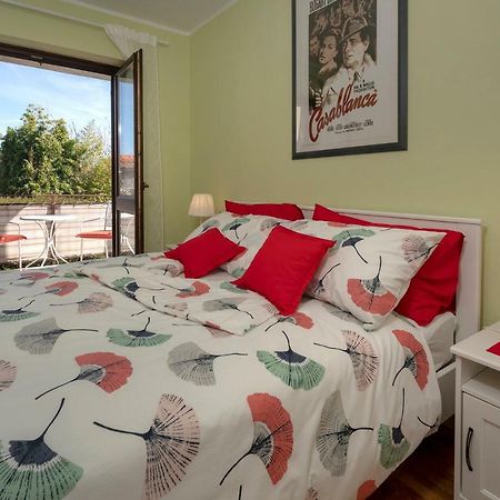 Apartment Kika Porec Exterior photo